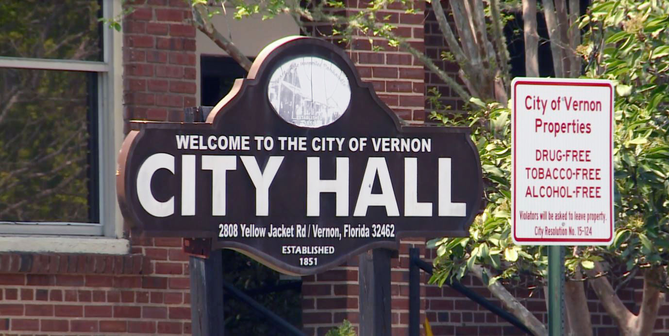 Vernon Schedules Town Hall Meeting to Discuss City Cemetery on Thursday